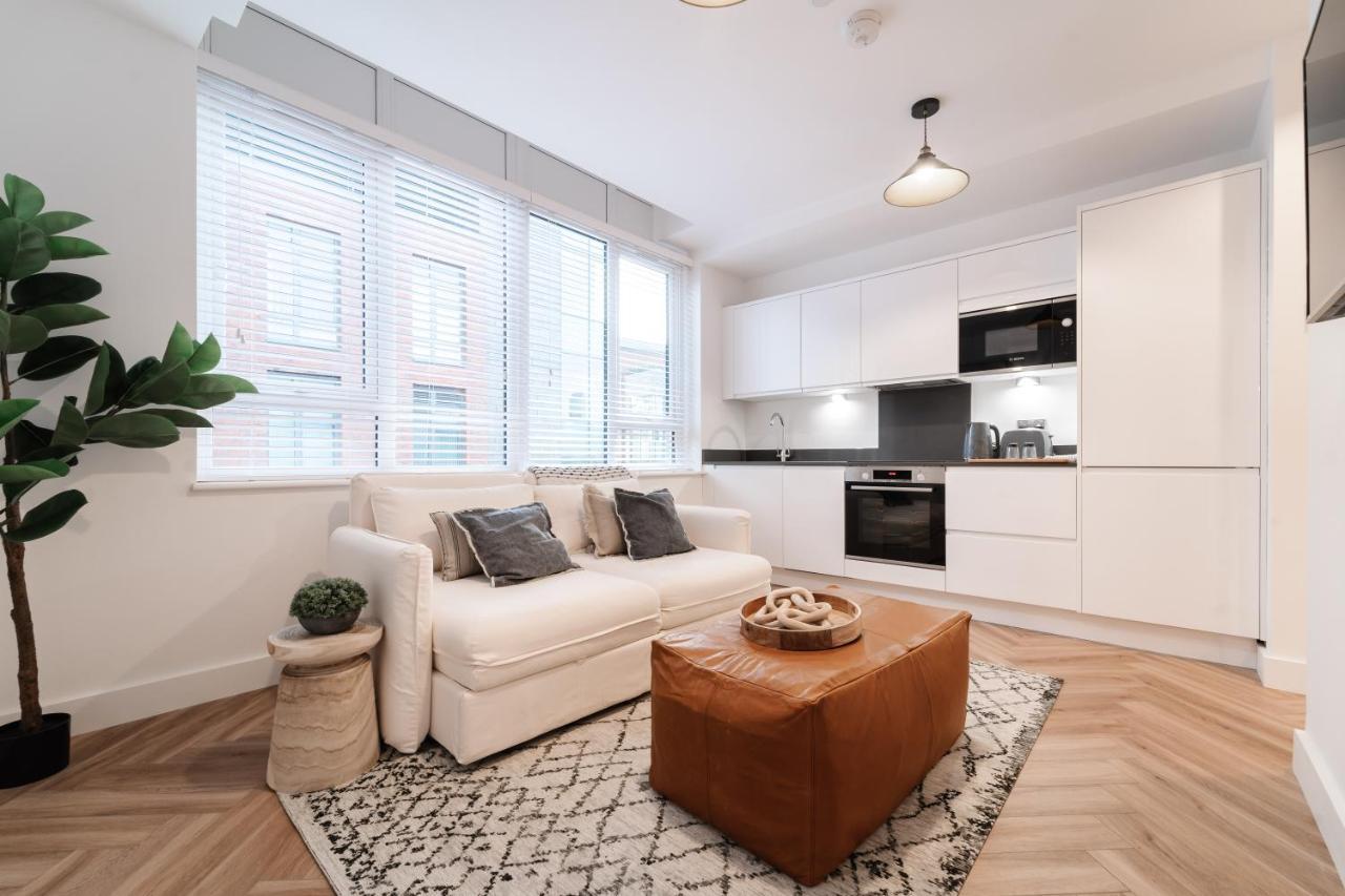 Royal House Stylish Apartments - チェスター エクステリア 写真