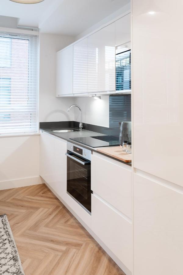 Royal House Stylish Apartments - チェスター エクステリア 写真