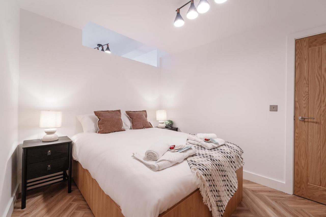 Royal House Stylish Apartments - チェスター エクステリア 写真
