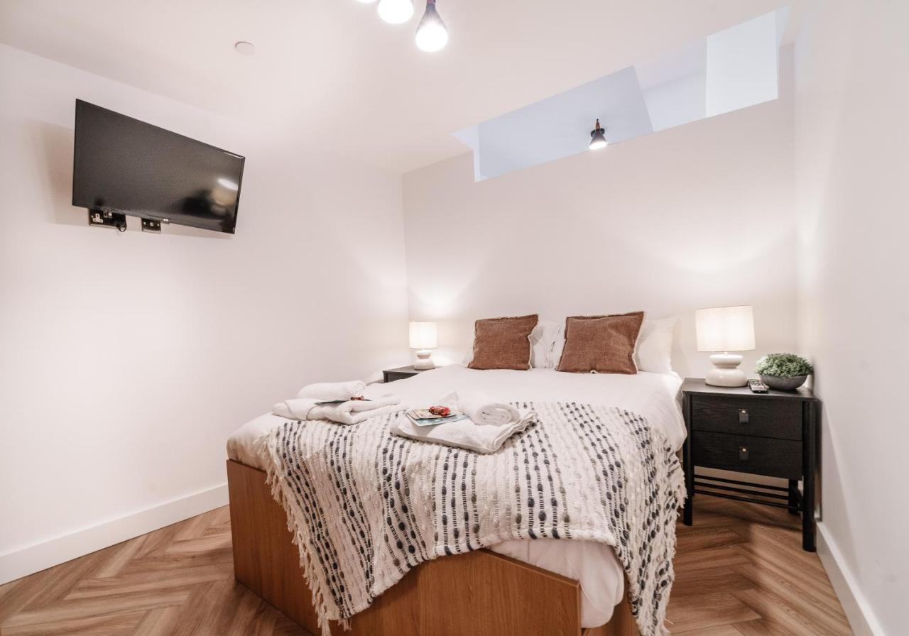 Royal House Stylish Apartments - チェスター エクステリア 写真