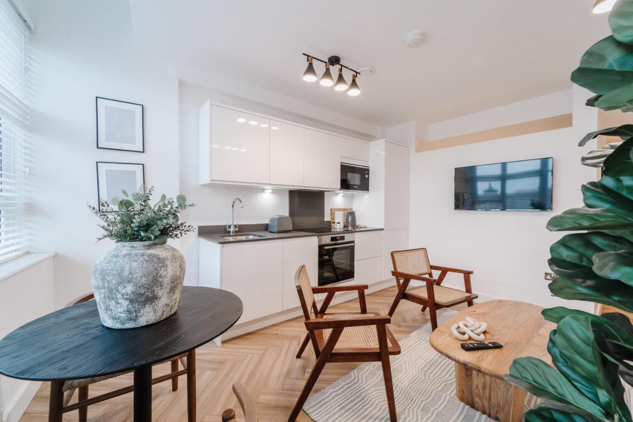 Royal House Stylish Apartments - チェスター エクステリア 写真