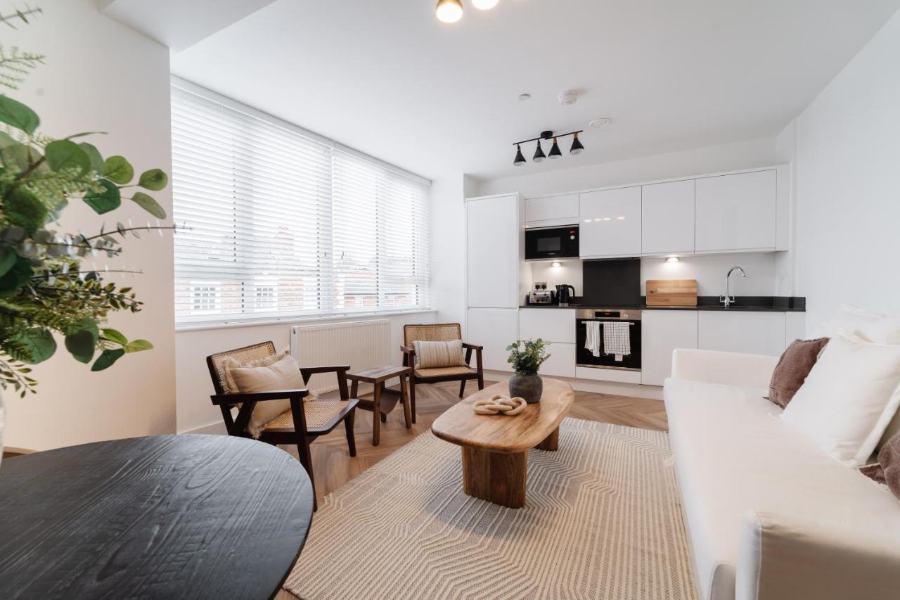 Royal House Stylish Apartments - チェスター エクステリア 写真