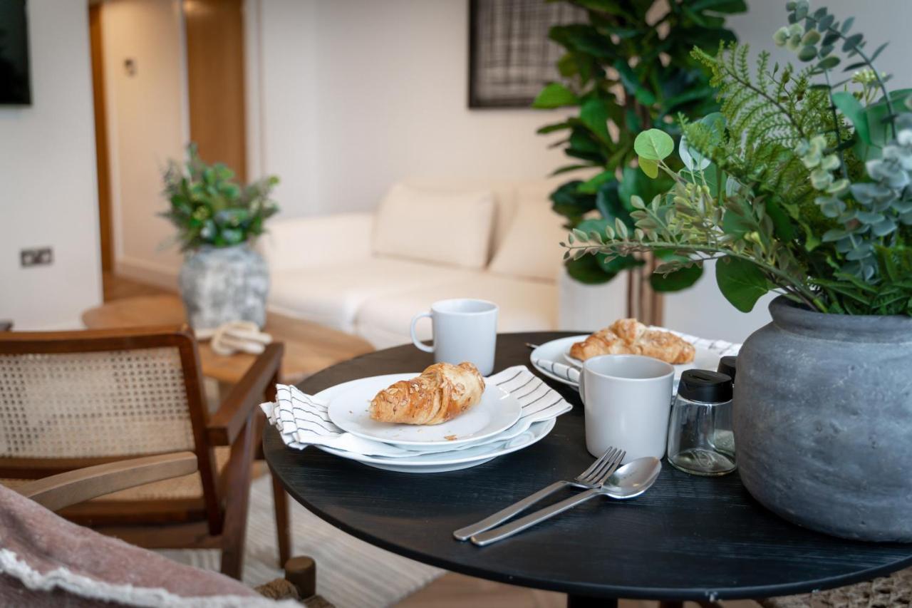 Royal House Stylish Apartments - チェスター エクステリア 写真