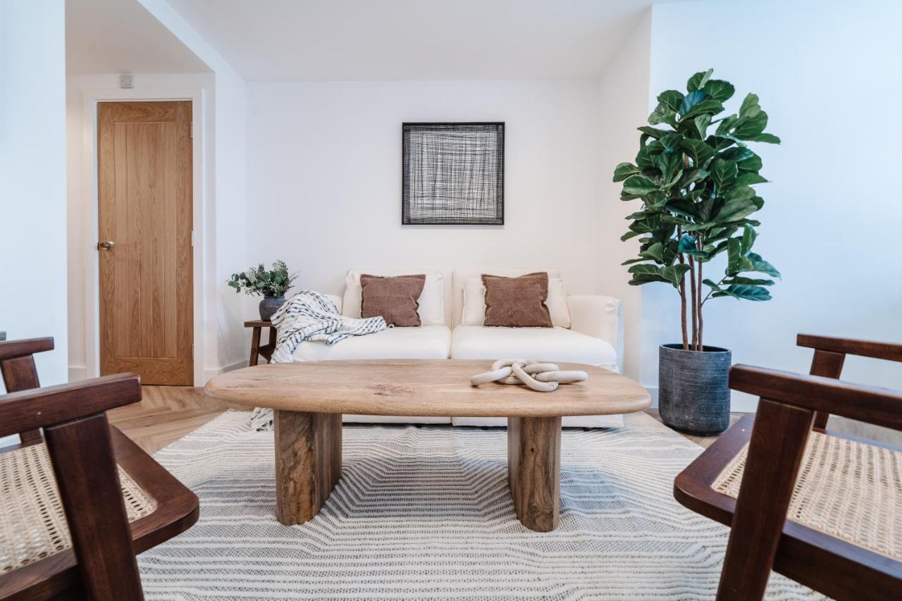 Royal House Stylish Apartments - チェスター エクステリア 写真