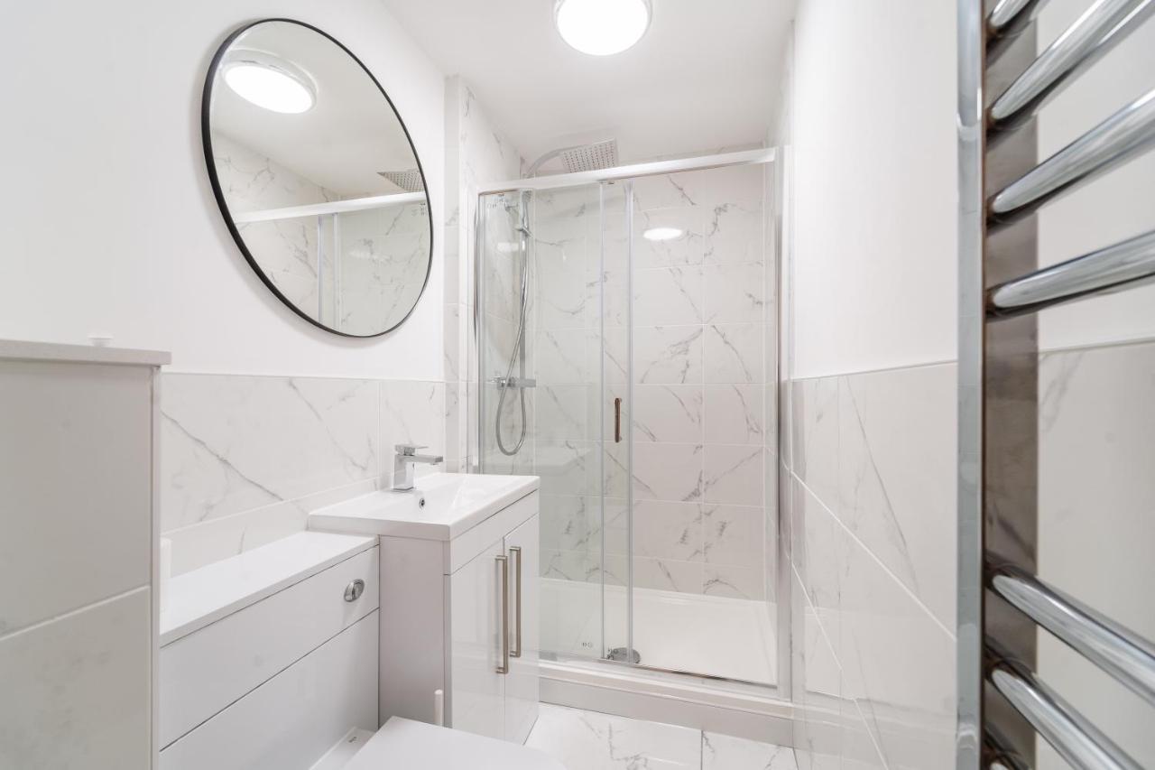 Royal House Stylish Apartments - チェスター エクステリア 写真