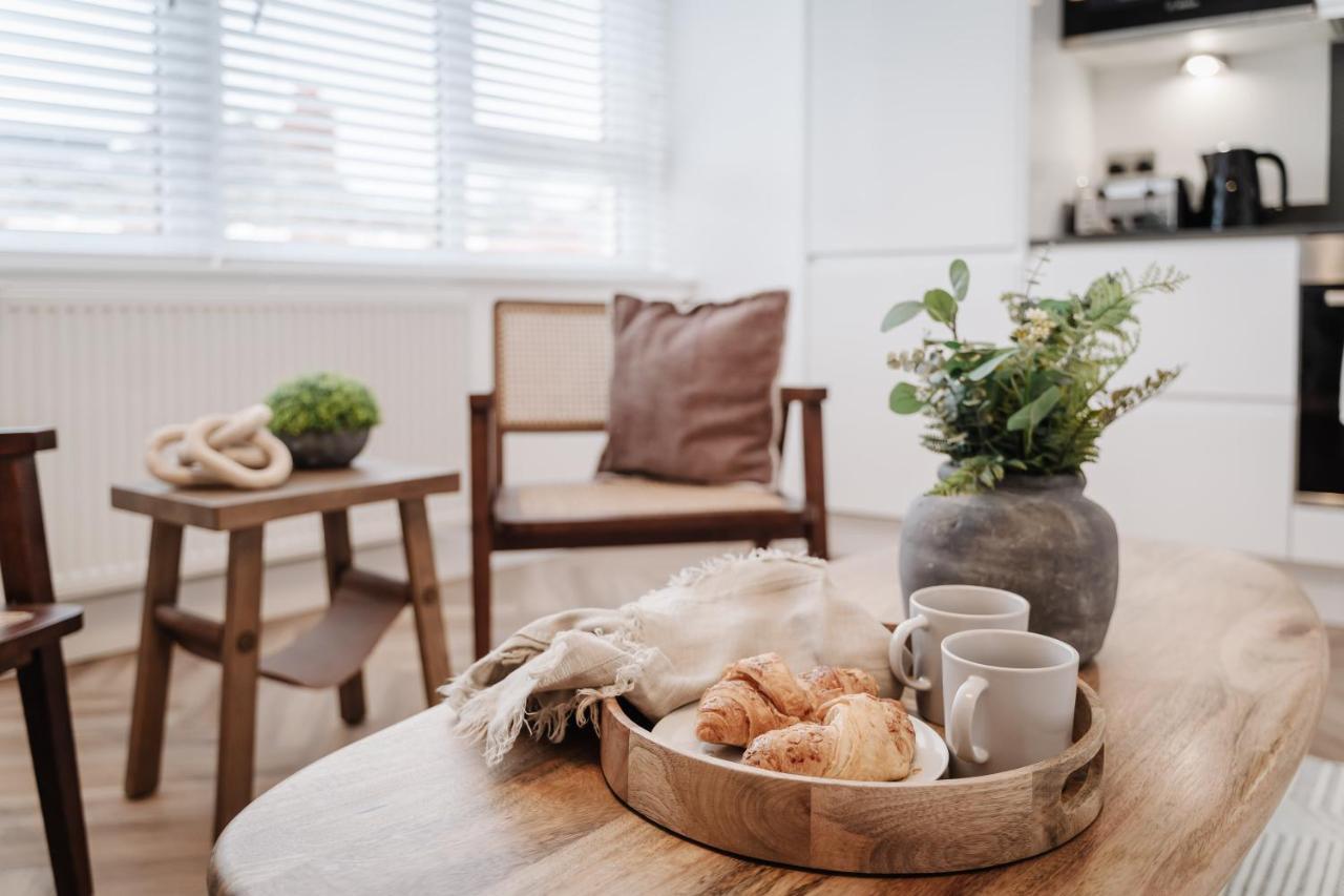 Royal House Stylish Apartments - チェスター エクステリア 写真