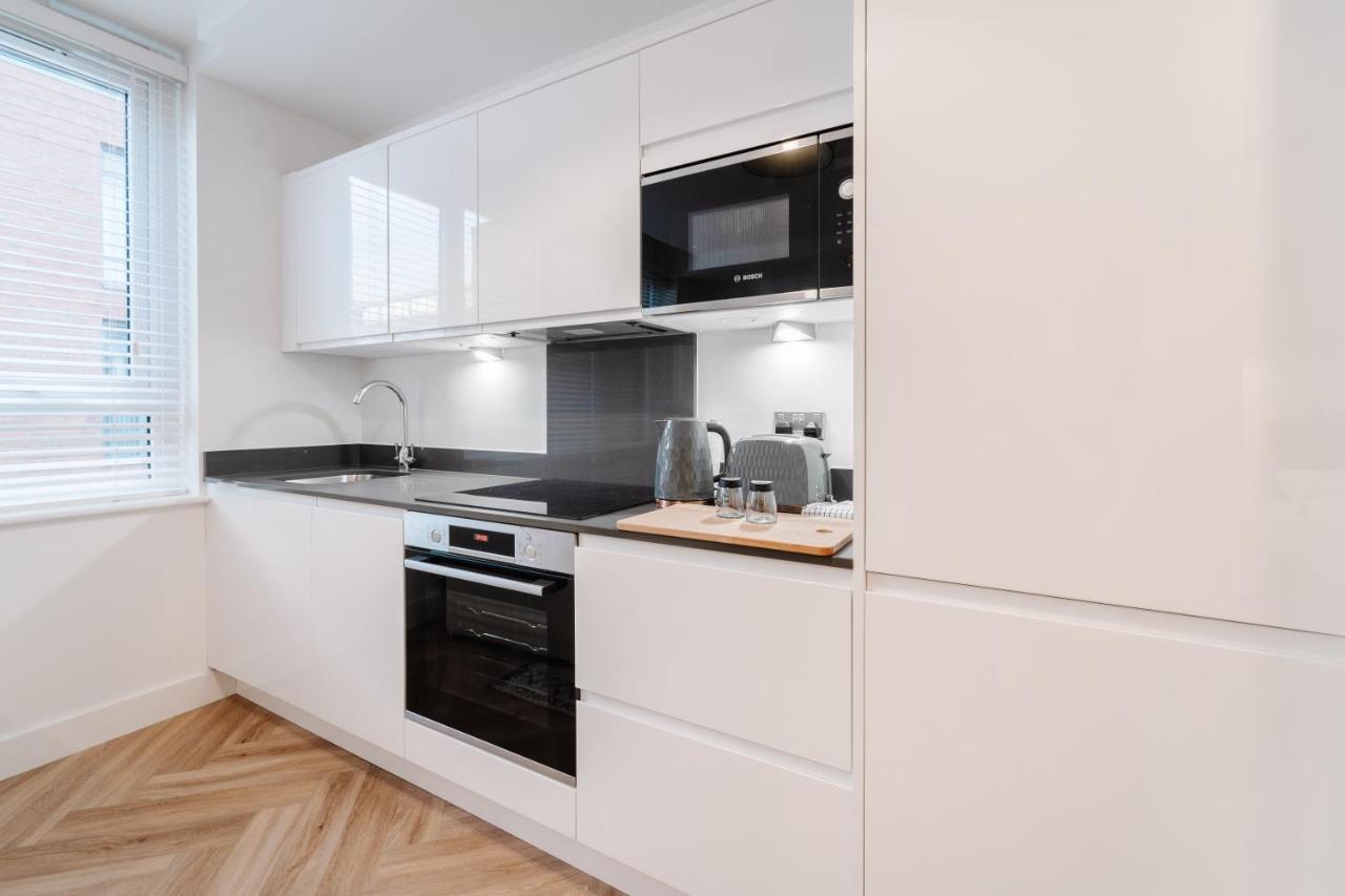 Royal House Stylish Apartments - チェスター エクステリア 写真