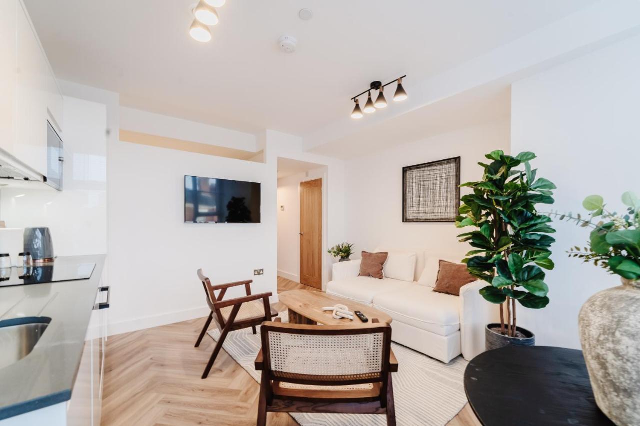 Royal House Stylish Apartments - チェスター エクステリア 写真