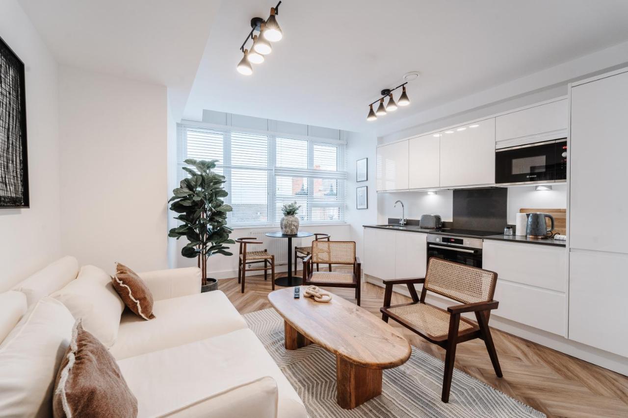 Royal House Stylish Apartments - チェスター エクステリア 写真