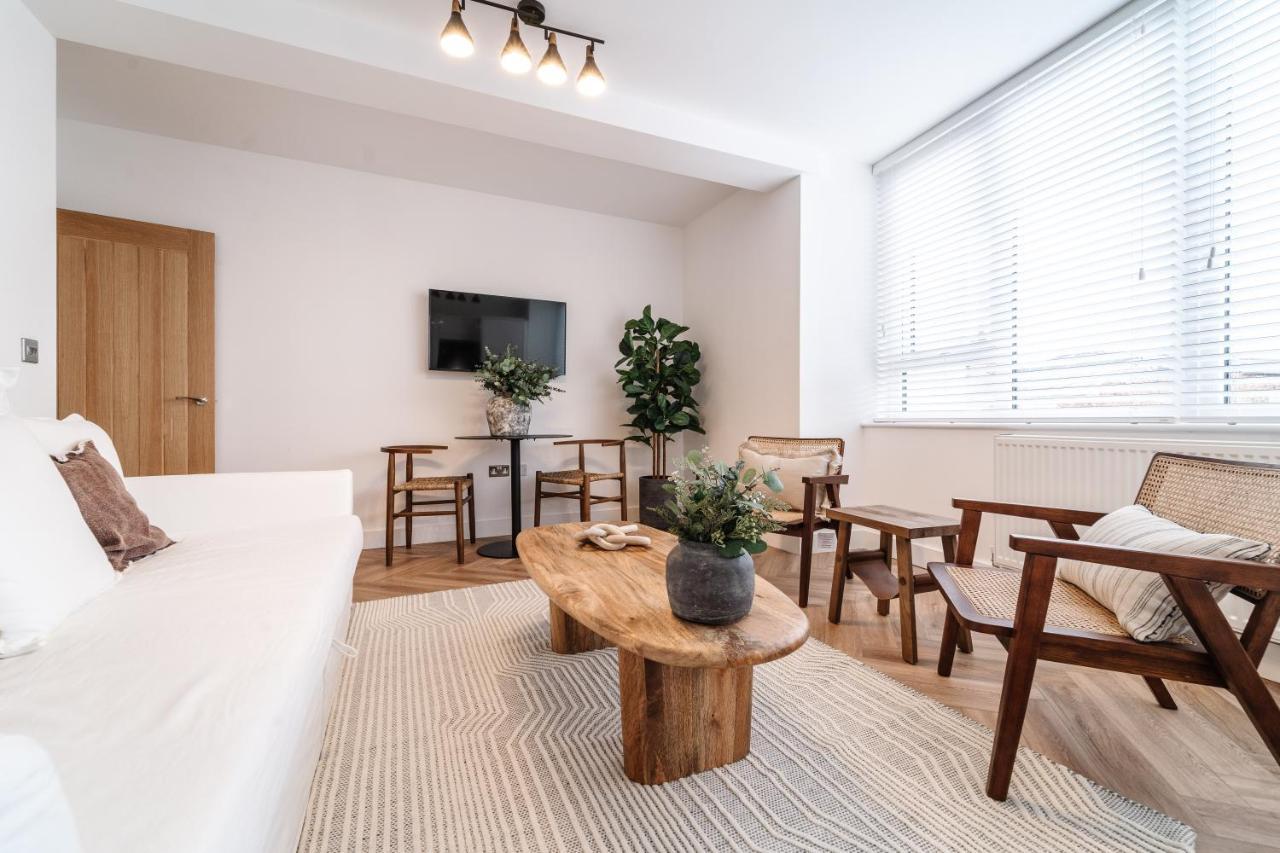 Royal House Stylish Apartments - チェスター エクステリア 写真