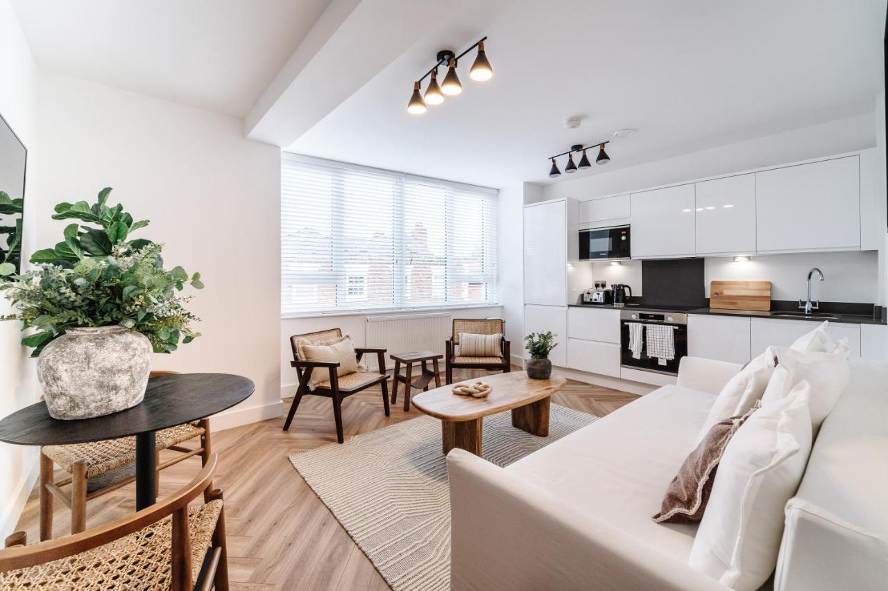 Royal House Stylish Apartments - チェスター エクステリア 写真